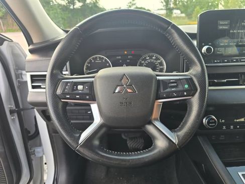 Used 2022 Mitsubishi Outlander SE AWD/4WD image 26