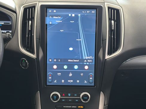 Used 2022 Ford Edge SEL AWD/4WD image 15