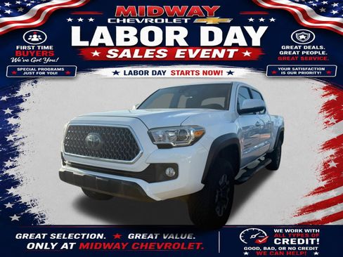 Used 2019 Toyota Tacoma TRD Off-Road w/ Technology Package AWD/4WD image 1