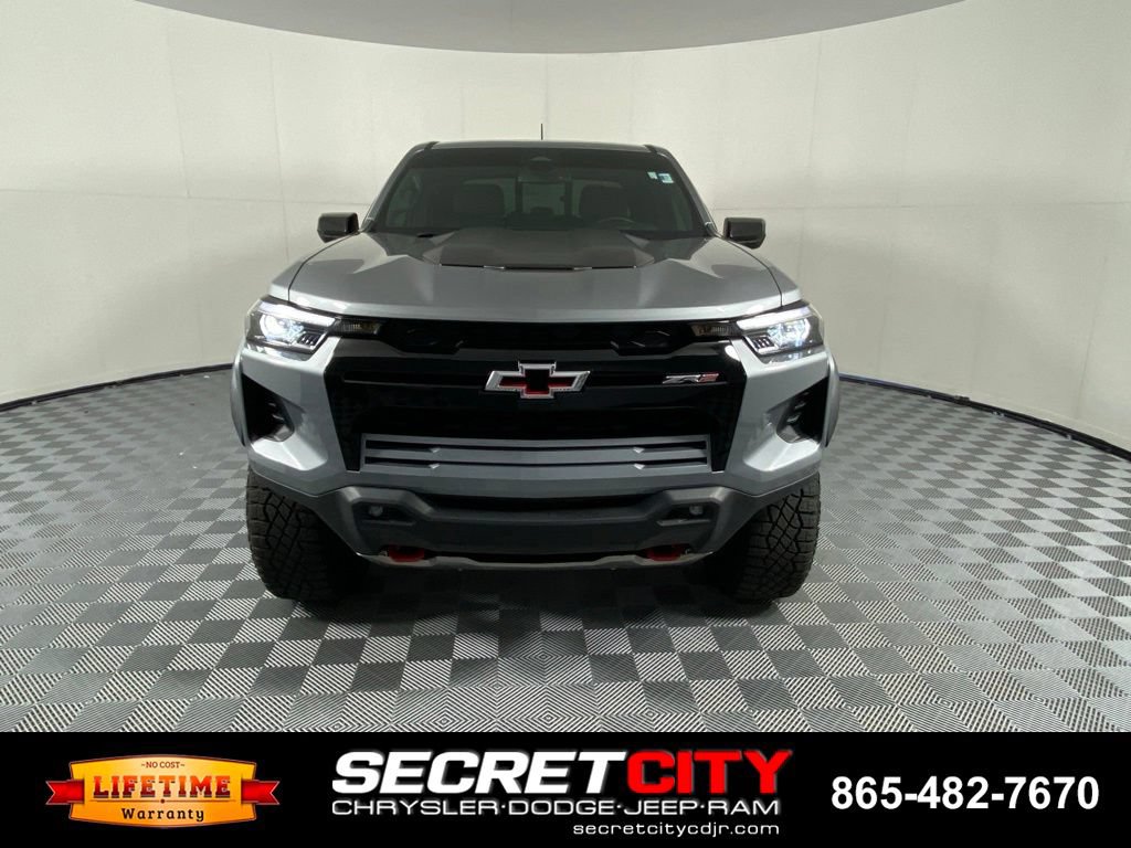 Used 2024 Chevrolet Colorado ZR2 AWD/4WD image 2