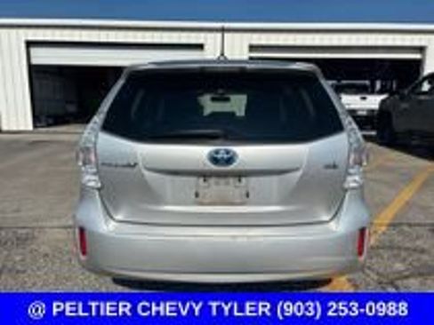 Used 2013 Toyota Prius V Five FWD image 7