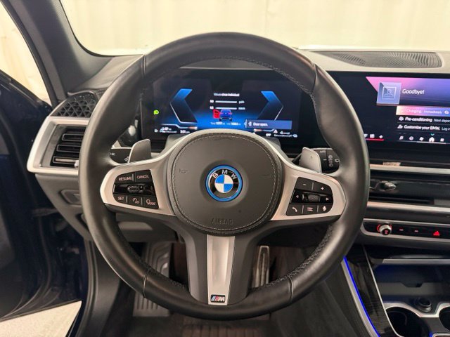 Used 2025 BMW X5 xDrive50e AWD/4WD image 24