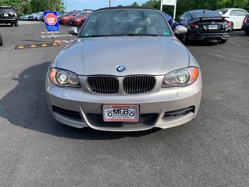 Used 2009 BMW 135i Convertible image 8