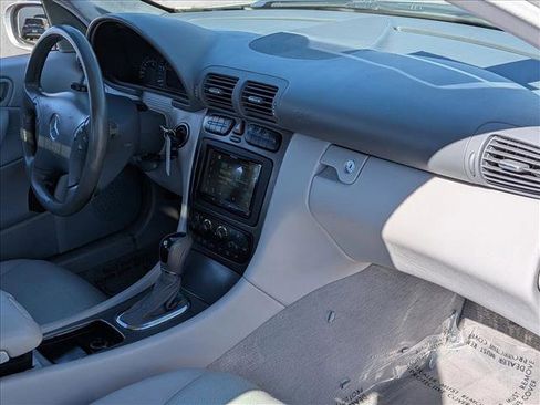 Used 2004 Mercedes-Benz C 230 Sedan image 19