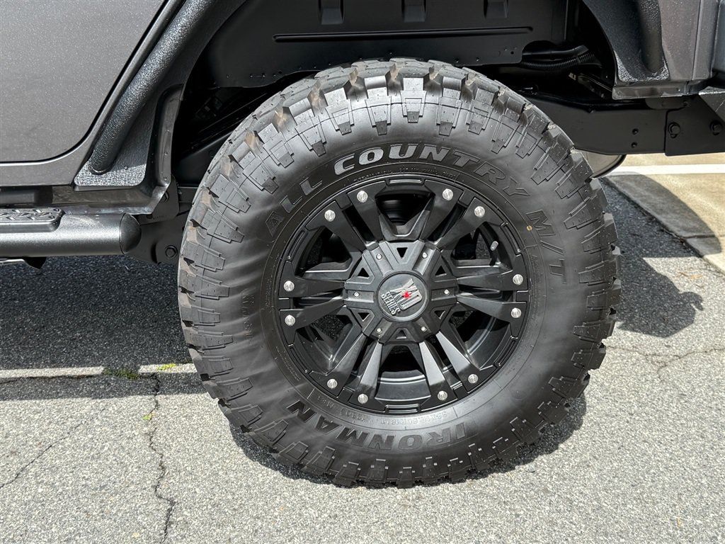 Used 2017 Jeep Wrangler Unlimited Sport w/ Quick Order Package 24S AWD/4WD image 18
