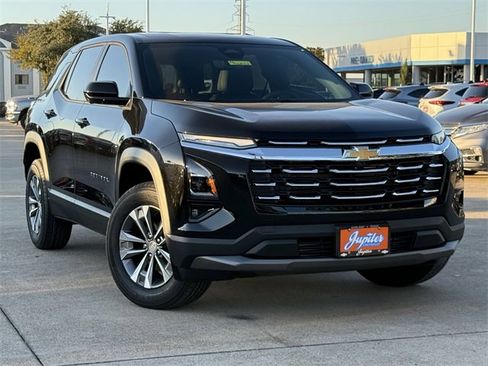 New 2026 Chevrolet Equinox LT w/ Convenience Package II image 2