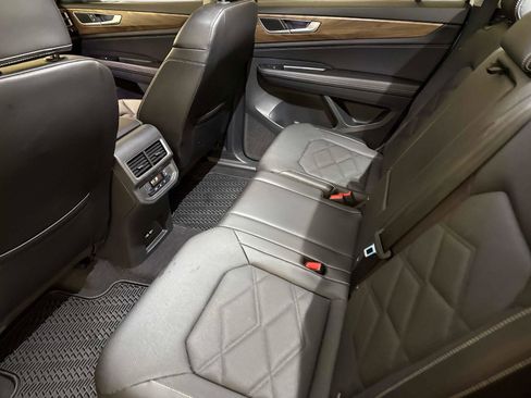 Certified 2024 Volkswagen Atlas SE image 14