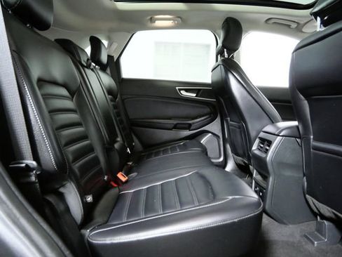 Certified 2024 Ford Edge SEL w/ Convenience Package AWD/4WD image 12