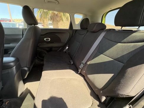 Used 2015 Kia Soul FWD image 10