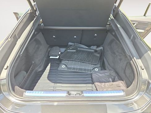 Used 2024 Mercedes-Benz EQS 580 4MATIC Sedan image 33