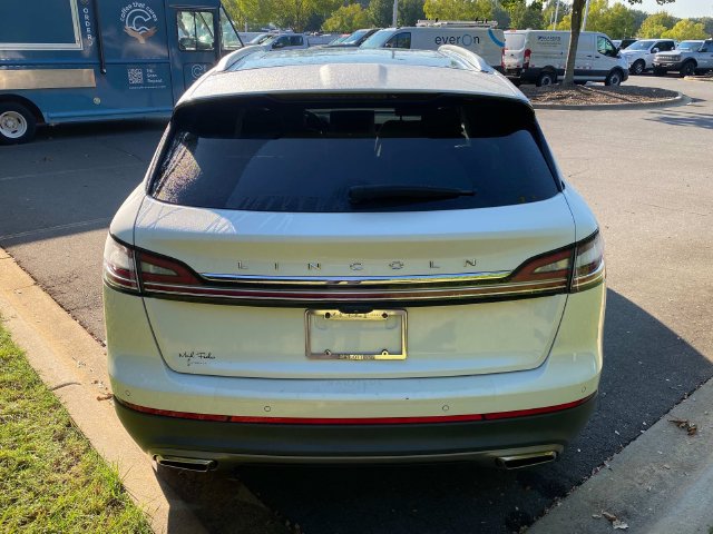 Used 2022 Lincoln Nautilus Reserve w/ Equipment Group 201A FWD image 32