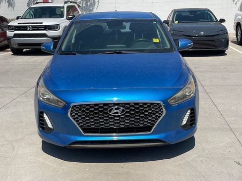 Used 2018 Hyundai Elantra GT w/ Style Package 02 FWD image 2