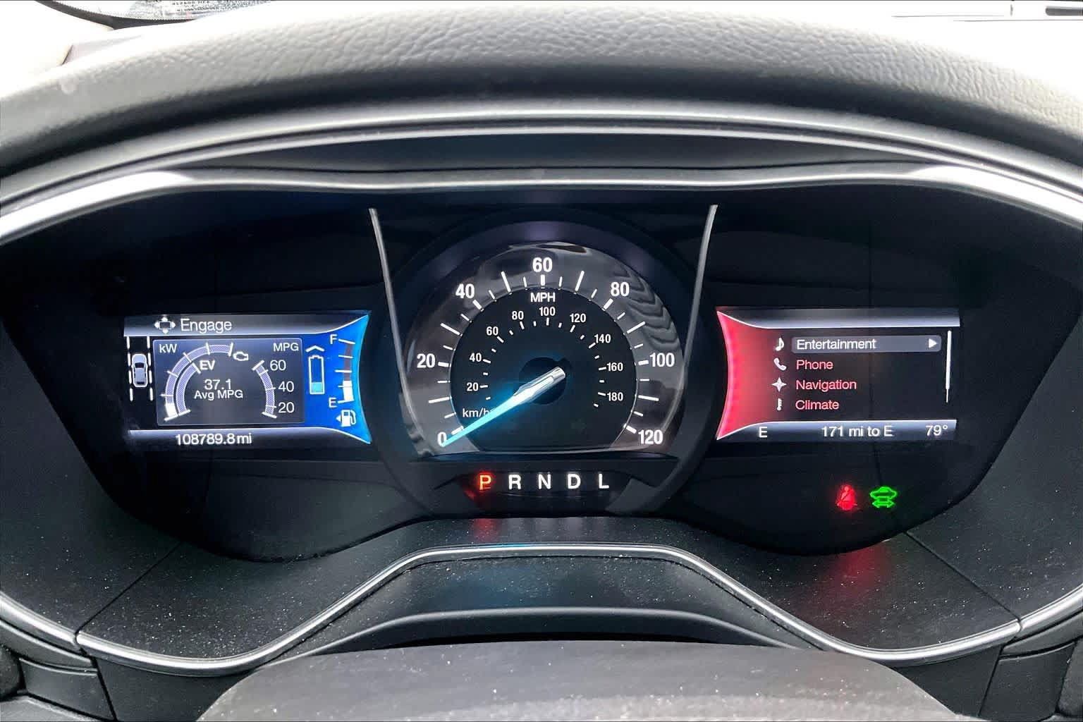 Used 2015 Ford Fusion Titanium FWD image 26