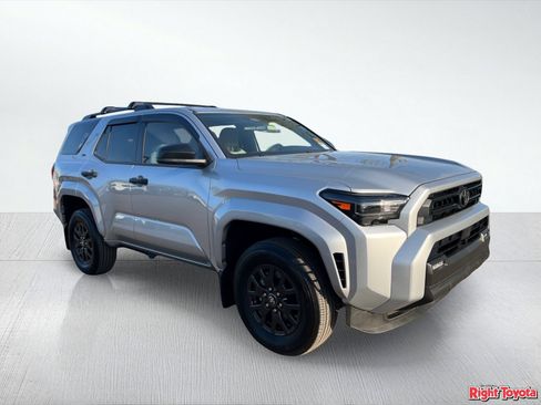 Certified 2025 Toyota 4Runner SR5 AWD/4WD image 9