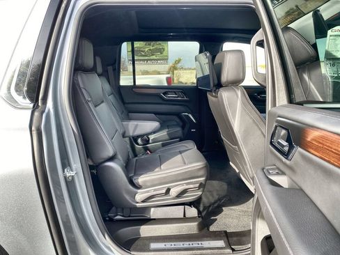 Used 2026 GMC Yukon XL Denali w/ Advanced Technology Package AWD/4WD image 42