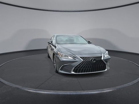 Used 2025 Lexus ES 350 w/ Premium Package image 3