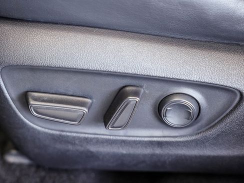 Used 2021 Toyota RAV4 XLE Premium w/ Carpet Mat Package (TMS) image 28