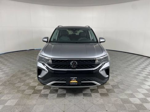 Used 2024 Volkswagen Taos SE AWD/4WD image 18