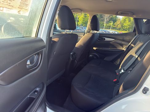 Used 2019 Nissan Rogue Sport S FWD image 29