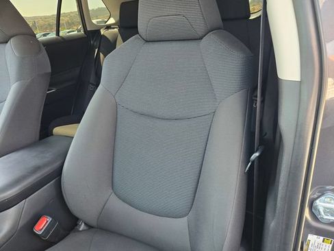 Used 2025 Toyota RAV4 LE FWD image 14
