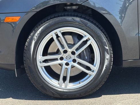 Used 2022 Porsche Macan AWD/4WD image 31