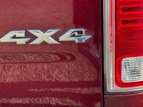 Used 2017 RAM 1500 Laramie image 47