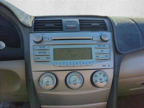 Used 2007 Toyota Camry LE image 17