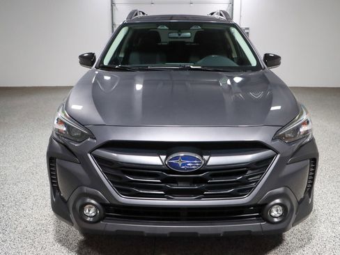 Used 2023 Subaru Outback Premium AWD/4WD image 4