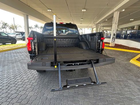 Used 2023 Ford F150 Lightning Platinum image 37