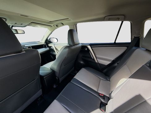 Used 2014 Toyota RAV4 Limited image 23