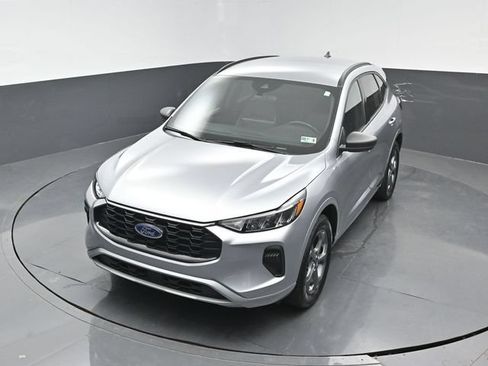 Certified 2024 Ford Escape ST-Line w/ Tech Pack #1 AWD/4WD image 18
