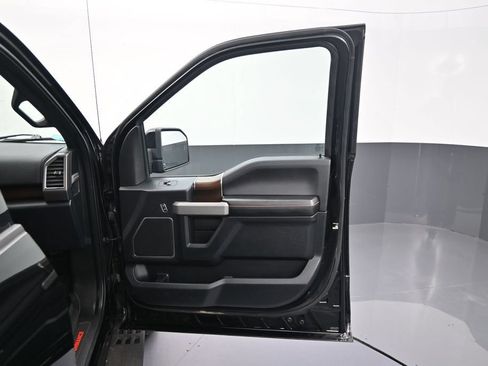 Used 2018 Ford F150 Raptor w/ Equipment Group 802A Luxury AWD/4WD image 42