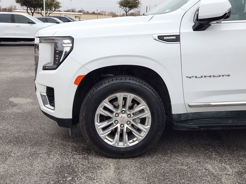 Certified 2024 GMC Yukon SLT w/ SLT Premium Package image 10