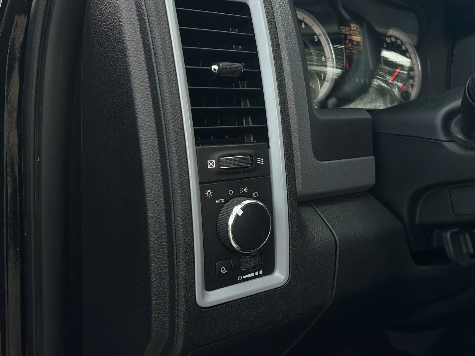 Used 2014 RAM 1500 Tradesman w/ Popular Equipment Group AWD/4WD image 26
