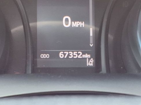 Used 2020 Toyota Camry LE FWD image 32
