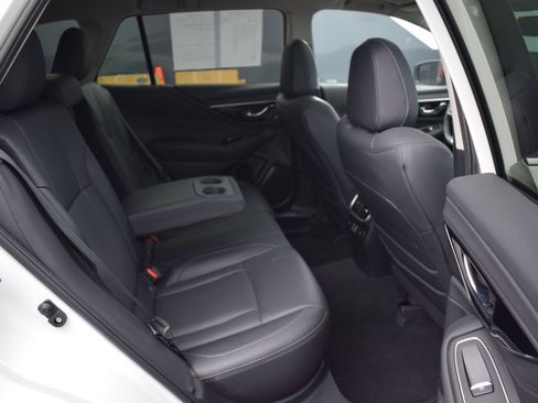 Used 2024 Subaru Outback Limited AWD/4WD image 11