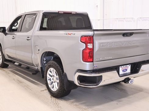 Used 2024 Chevrolet Silverado 1500 LT image 8