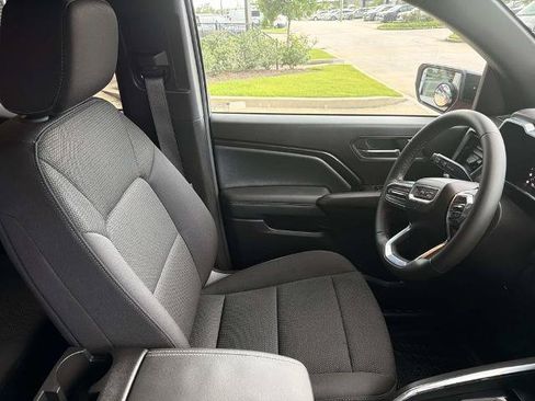Used 2025 GMC Canyon Elevation w/ Convenience Package RWD image 12