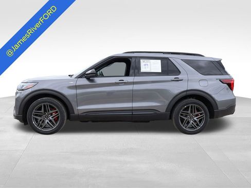 Certified 2025 Ford Explorer ST-Line w/ ST-Line Street Pack AWD/4WD image 2