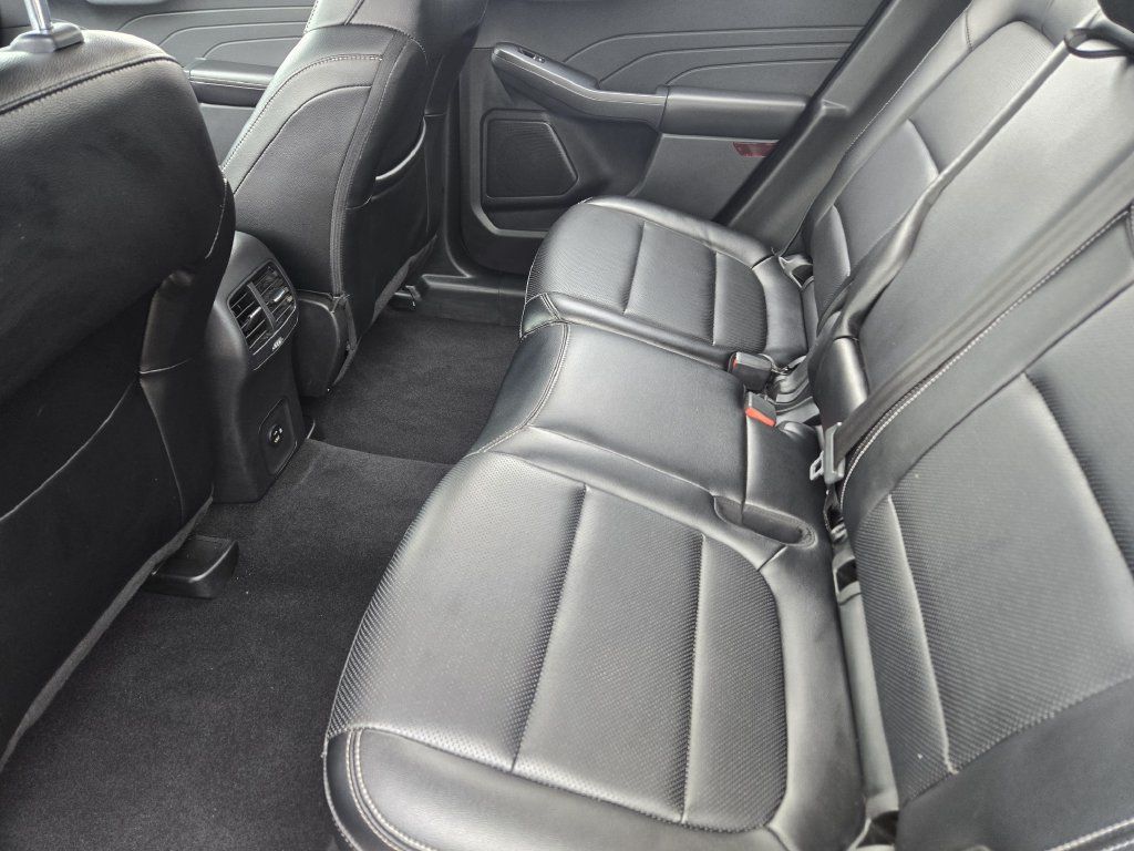 Used 2022 Ford Escape SEL w/ Technology Package FWD image 40