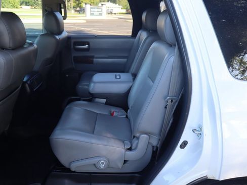 Used 2016 Toyota Sequoia Platinum AWD/4WD image 20