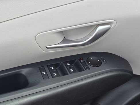 Used 2025 Hyundai Tucson SEL FWD image 36