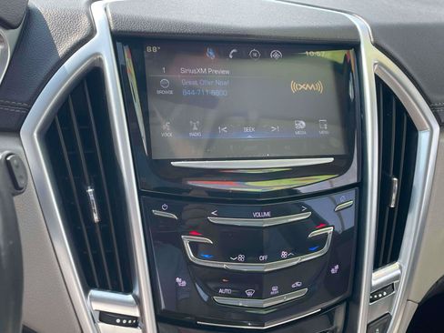 Used 2016 Cadillac SRX Luxury FWD image 17
