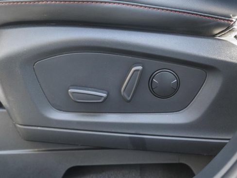 Used 2025 Ford Explorer ST-Line w/ ST-Line Street Pack image 38