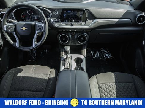 Used 2020 Chevrolet Blazer LT FWD image 17