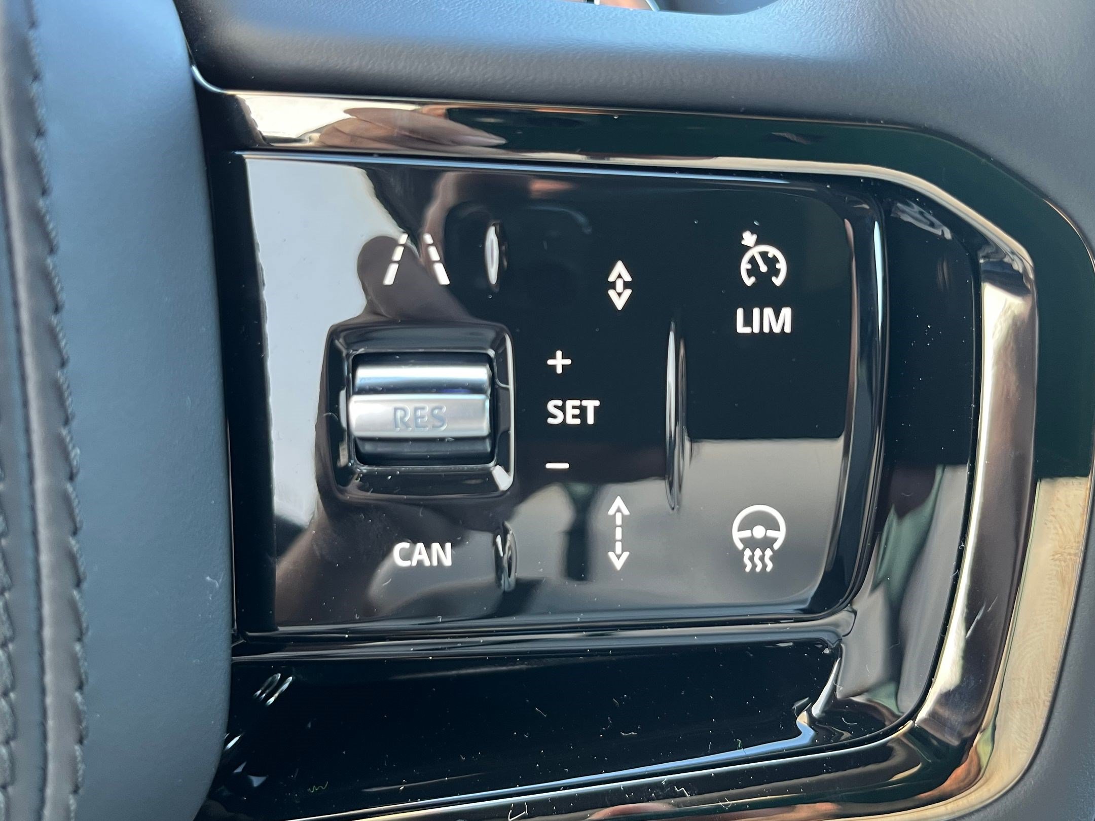 New 2026 Land Rover Range Rover Sport Dynamic SE AWD/4WD image 30