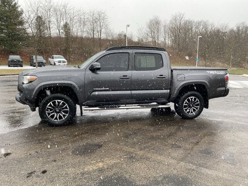 Used 2021 Toyota Tacoma TRD Sport image 6