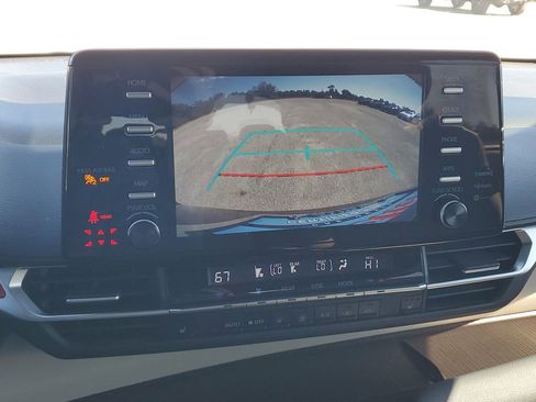 Certified 2021 Toyota Sienna XLE image 31