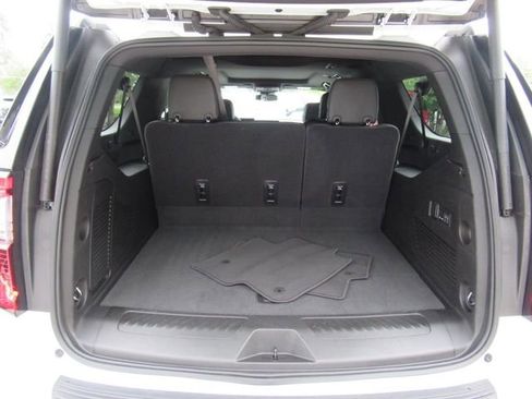 Used 2025 GMC Yukon XL Elevation RWD image 36