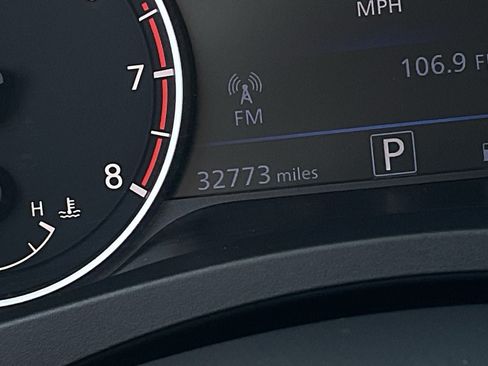 Used 2025 Nissan Altima 2.5 SV FWD image 39